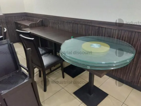 4#9089 Tavoli e sedie