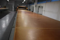 Tavoli per stenditoio e taglio automatico