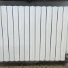 Termosifoni bianchi piatti estetica compatta