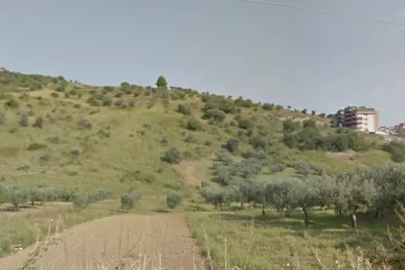 #21728 Terreno agricolo di 15.640 mq