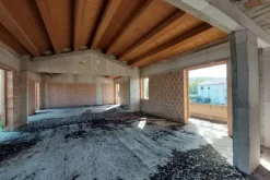 #19090 Terreno con fabbricato in corso di costruzione