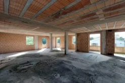 #19090 Terreno con fabbricato in corso di costruzione