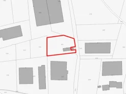 #24136 Terreno di 1.762 mq con fabbricato