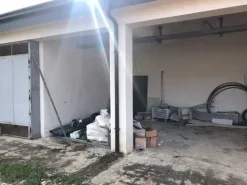 #24136 Terreno di 1.762 mq con fabbricato