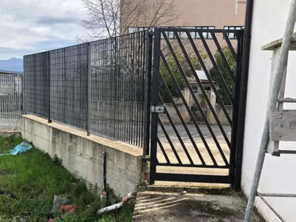 #24136 Terreno di 1.762 mq con fabbricato