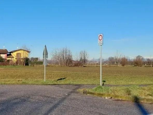 #26145 Terreno edificabile residenziale di 6.606 mq