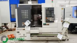TORNIO CNC COMPLETO DI CARICATORE DI BARRE CORTO