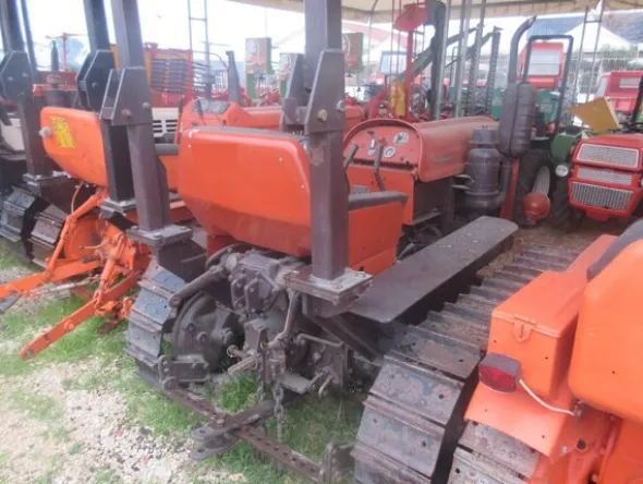 84#7078 Trattore agricolo cingolato Fiat