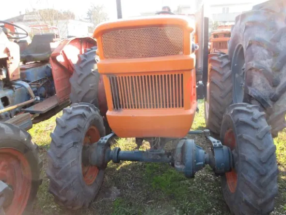 61#7078 Trattore agricolo Fiat