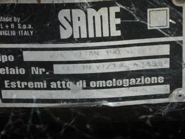 1#3268 Trattore agricoloseminatrice ed erpice