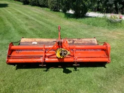 Trattore Carraro 842 con vari accessori
