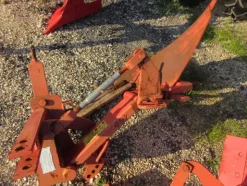 34#7078 Trattore Kubota e attrezzature agricole