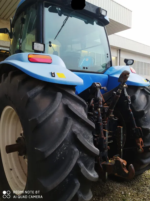 Trattore New Holland TG 285