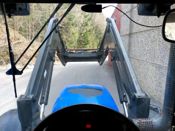 Trattore New Holland TM190