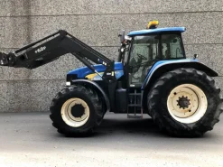 Trattore New Holland TM190