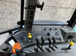 Trattore New Holland TM190
