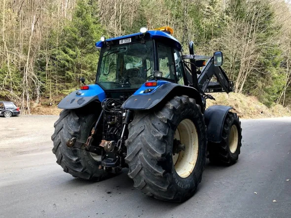 Trattore New Holland TM190