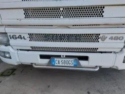5#8467 Trattore stradale con ralla Scania