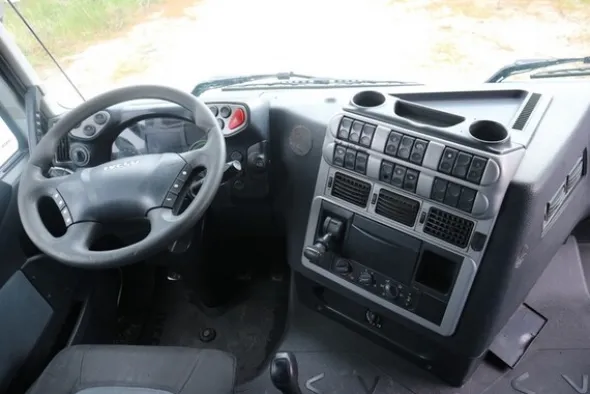 6#7092 Trattore stradale Iveco