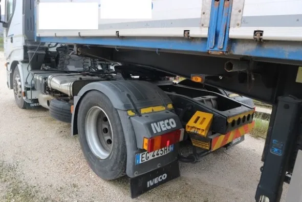 7#7092 Trattore stradale Iveco