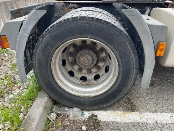 14#8302 Trattore stradale Iveco Magirus