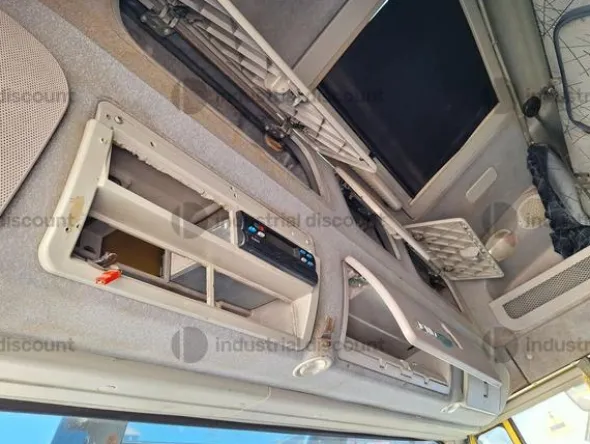 2#9649 Trattore stradale Iveco Magirus
