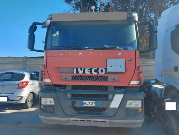 18#5809 Trattore stradale Iveco Magirus A440ST/E4