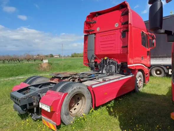 5#7755 Trattore stradale Iveco Magirus