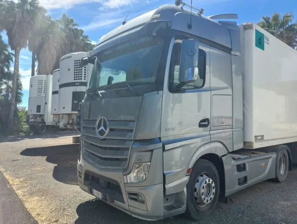 1#8351 Trattore stradale MERCEDES DAIMLER AG -963-4-A ACTROS 1845 LS
