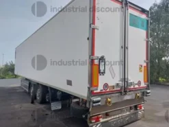 25#8641 Trattore stradale Scania e semirimorchi gruppi frigo