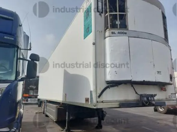 25#8641 Trattore stradale Scania e semirimorchi gruppi frigo