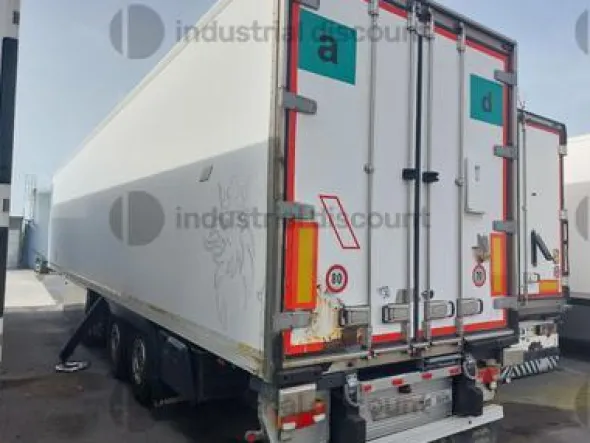 25#8641 Trattore stradale Scania e semirimorchi gruppi frigo