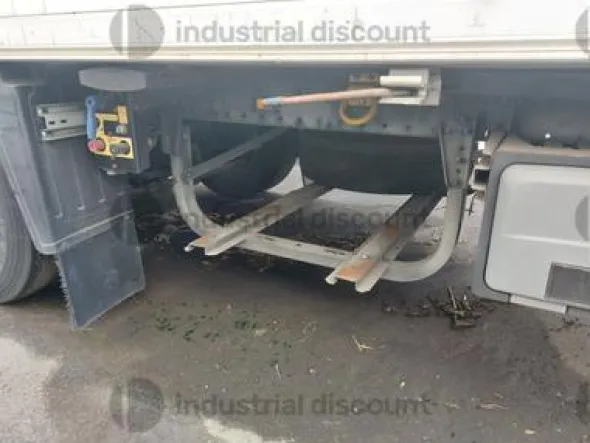 25#8641 Trattore stradale Scania e semirimorchi gruppi frigo