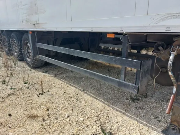13#8177 Trattore stradale Scania e Semirimorchio isotermico Schmitz