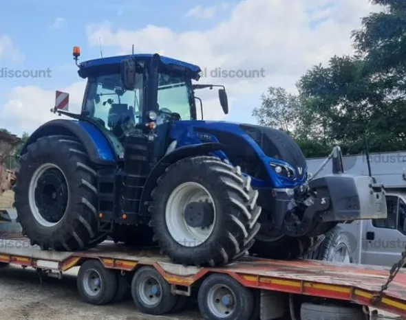 1#8964 Trattore Valtra