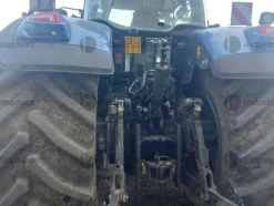 1#8964 Trattore Valtra