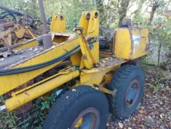 579#73951 Trattori agricoli e macchine dismessi
