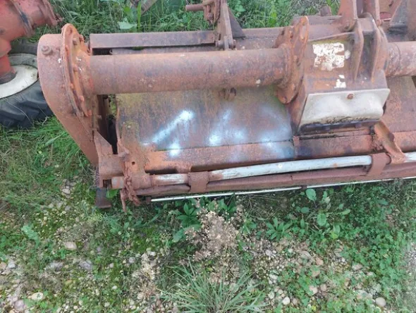 579#73951 Trattori agricoli e macchine dismessi