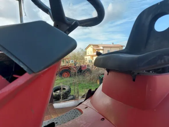 579#73951 Trattori agricoli e macchine dismessi