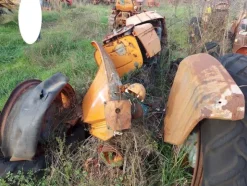 579#73951 Trattori agricoli e macchine dismessi