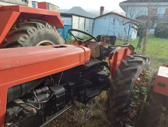 579#73951 Trattori agricoli e macchine dismessi