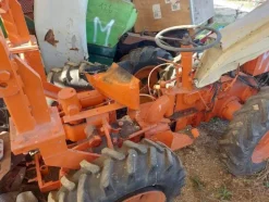 579#73951 Trattori agricoli e macchine dismessi