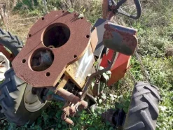 579#73951 Trattori agricoli e macchine dismessi