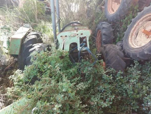 579#73951 Trattori agricoli e macchine dismessi