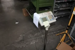 17#5817 Trattorino tosaerba John Deere e attrezzi per giardinaggio