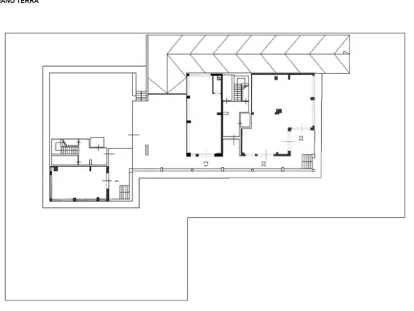 #14667 Tre negozi in complesso condominiale