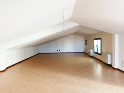 #22286 Tre uffici in complesso polifunzionale