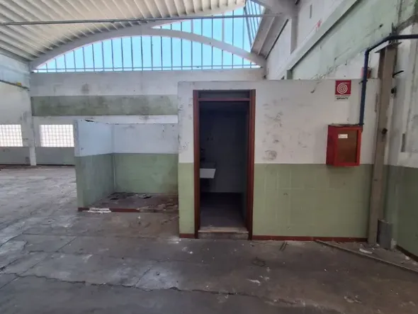 #2640021 Tribunale di Udine - Capannone industriale con corte