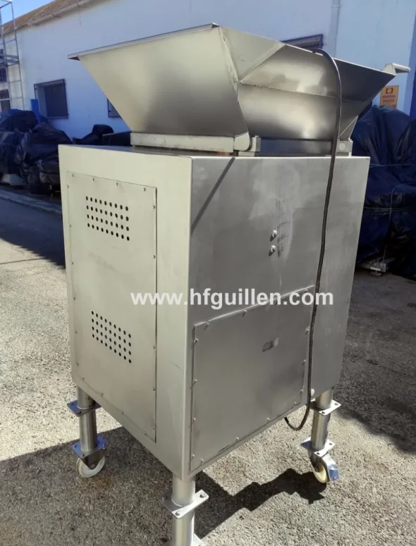 TRITACARNE MISCELATORE KOLBE MW32 CON TRAFILA DI 100 mm