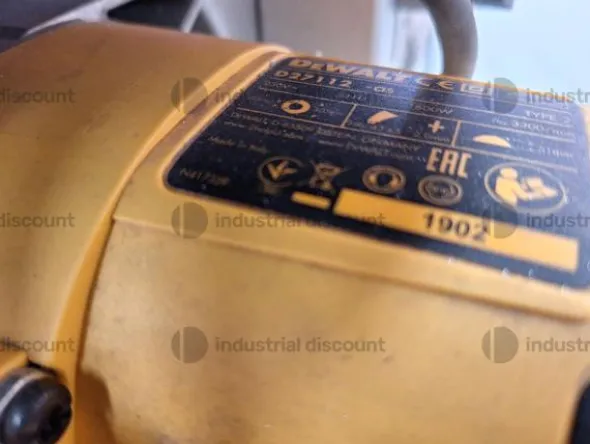 11#9543 Troncatrice Dewalt con supporto